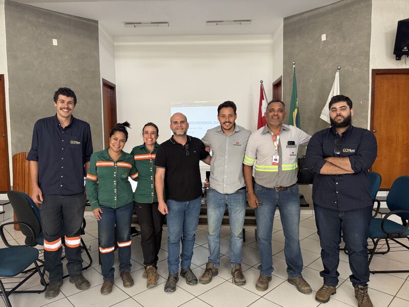 Equipe durante treinamento de GEOVIA Surpac 2026 realizado pela CCM Engenharia e Dassault Systèmes